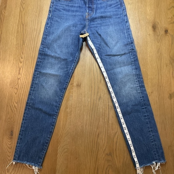 Levi’s button fly white oak cone denim slim straight raw hem Size 26 EUC - Picture 14 of 14